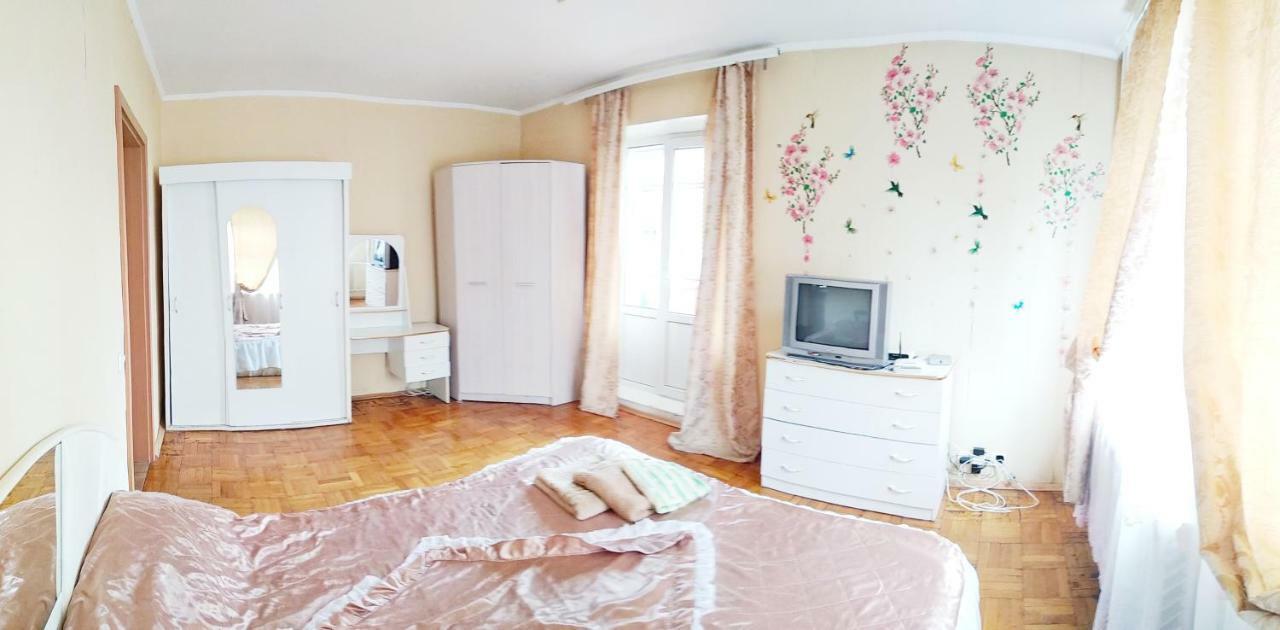 Apartments On Mykilska-Slobidka Киев Екстериор снимка